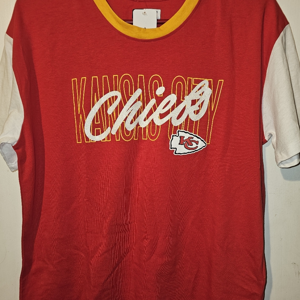 NFL Chief's women's t-shirt, glitter on the Chief's writing. Super cute. NWT.